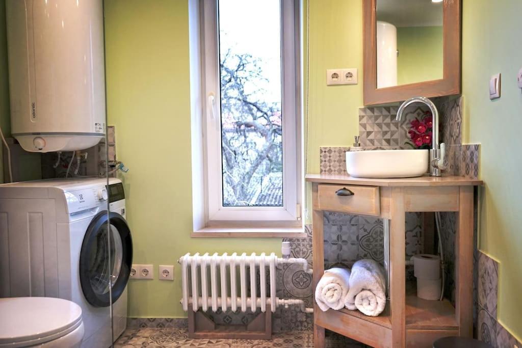 Prime 2Br/Ba Apt Next To Main Station & Olympic Center Лієпая Екстер'єр фото